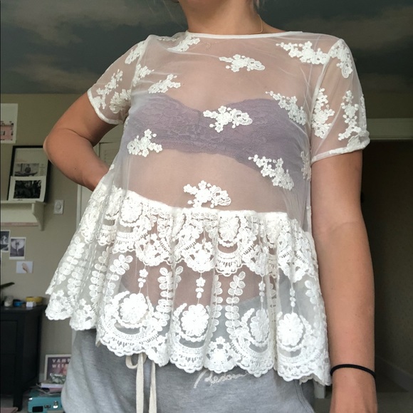 Kimchi Blue Cream Sheer Floral Lace Baby Doll Tee - Picture 2 of 7